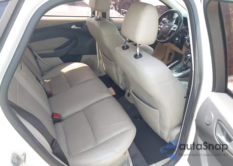 2012 Ford Focus Sel z USA, uszkodzony, nr VIN 1FAHP3M22CL240848